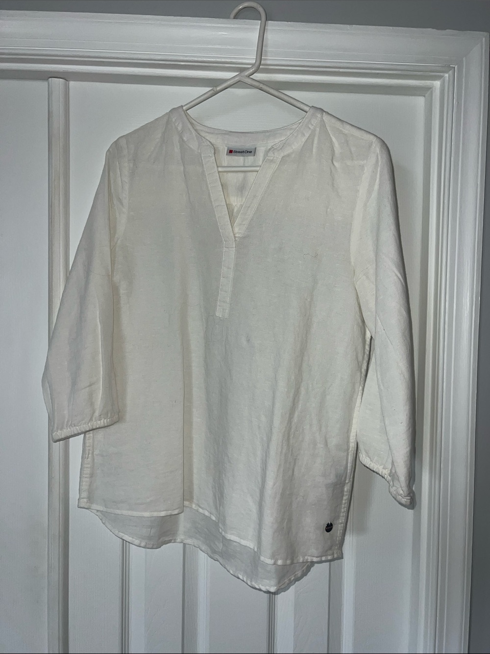 Smartwool Women's White V-Neck Long Sleeve Linen-Blend Tunic